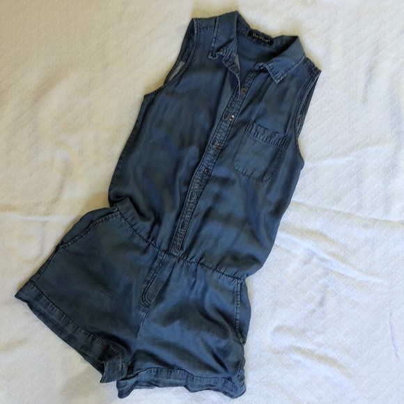Chambray Romper. - Picture 2 of 8